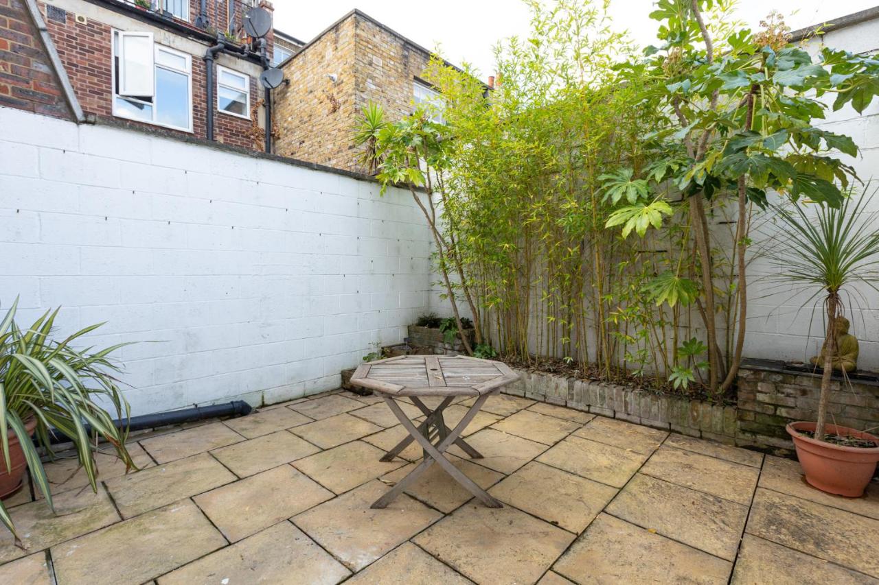 Spacious 4BR 3-Storey Townhouse in Lively Deptford - B&B