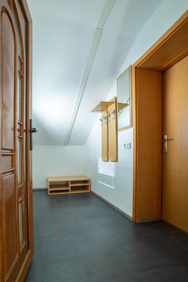 Appartamento con 2 Camere da Letto