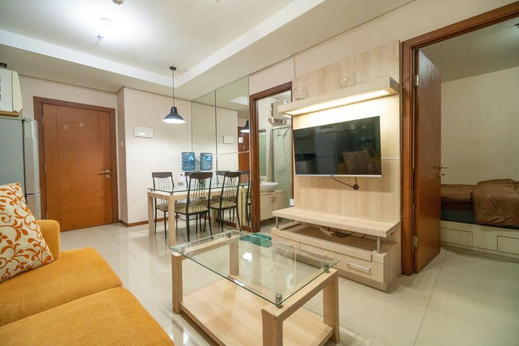 B&B Giacarta - Comfy & Modern 1BR At Central - Bed and Breakfast Giacarta