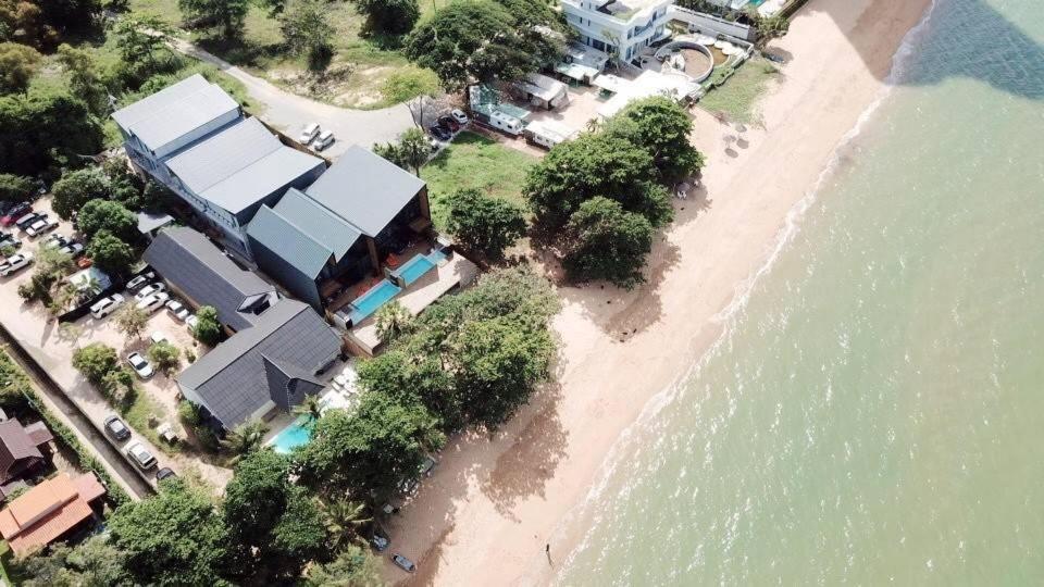 B&B Ban Na Chom Thian - Dojo poolvilla beach resort - private beach villa- - Bed and Breakfast Ban Na Chom Thian