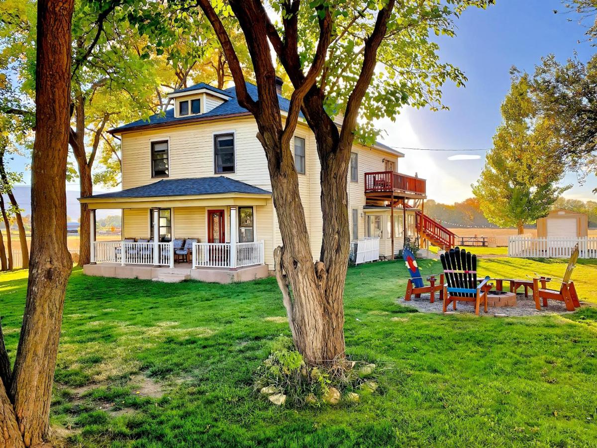 B&B Fruita - The Centennial House ~ Your Adventure Starts Here! - Bed and Breakfast Fruita