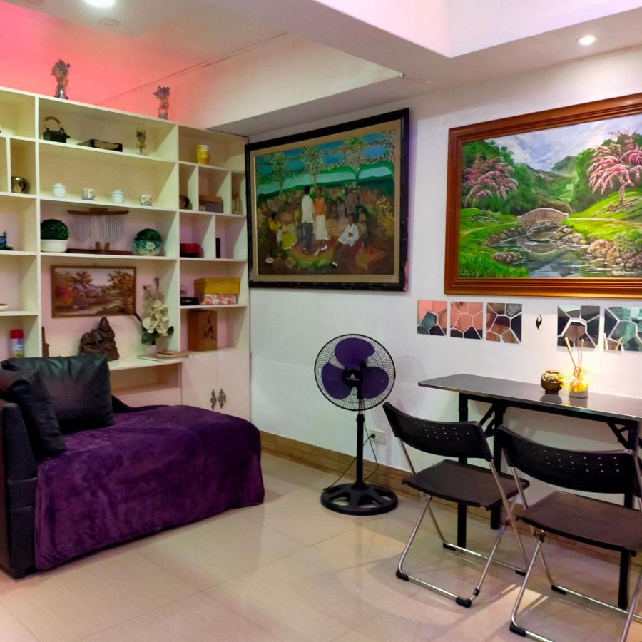 B&B Antipolo City - Cozy Condo Unit w/ FREE WIFI&Netflix-Pay Parking - Bed and Breakfast Antipolo City