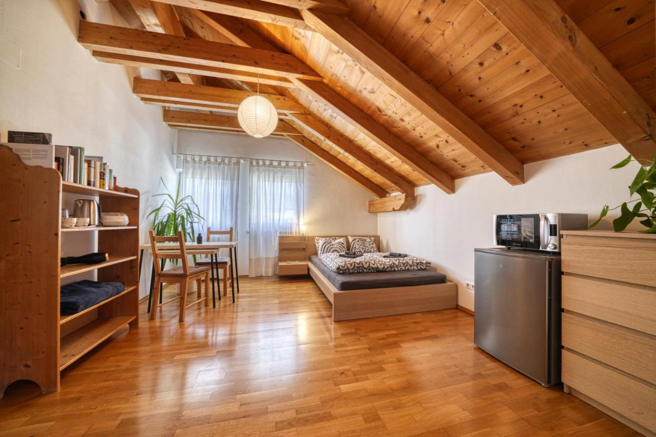 B&B Brunico - FaWa Apartments „minimal“ - Bed and Breakfast Brunico