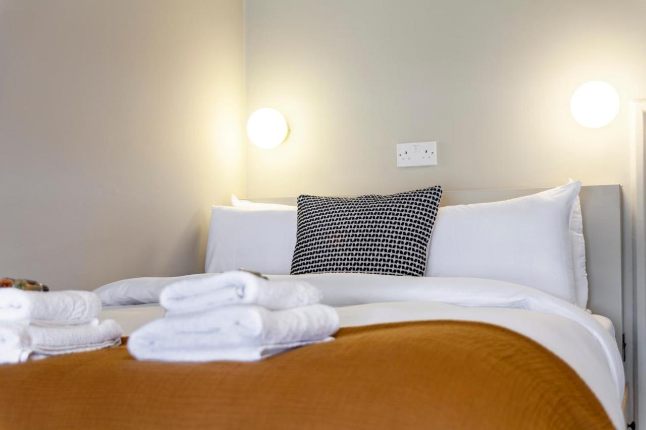 Beautiful and Spacious 1BR apt, Bethnal green - B&B