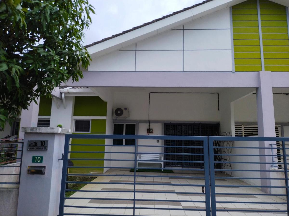WAFID HOMESTAY 2 SERI ISKANDAR - B&B