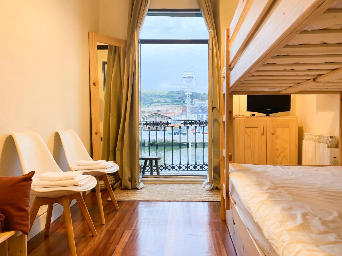 Apartment mit Balkon