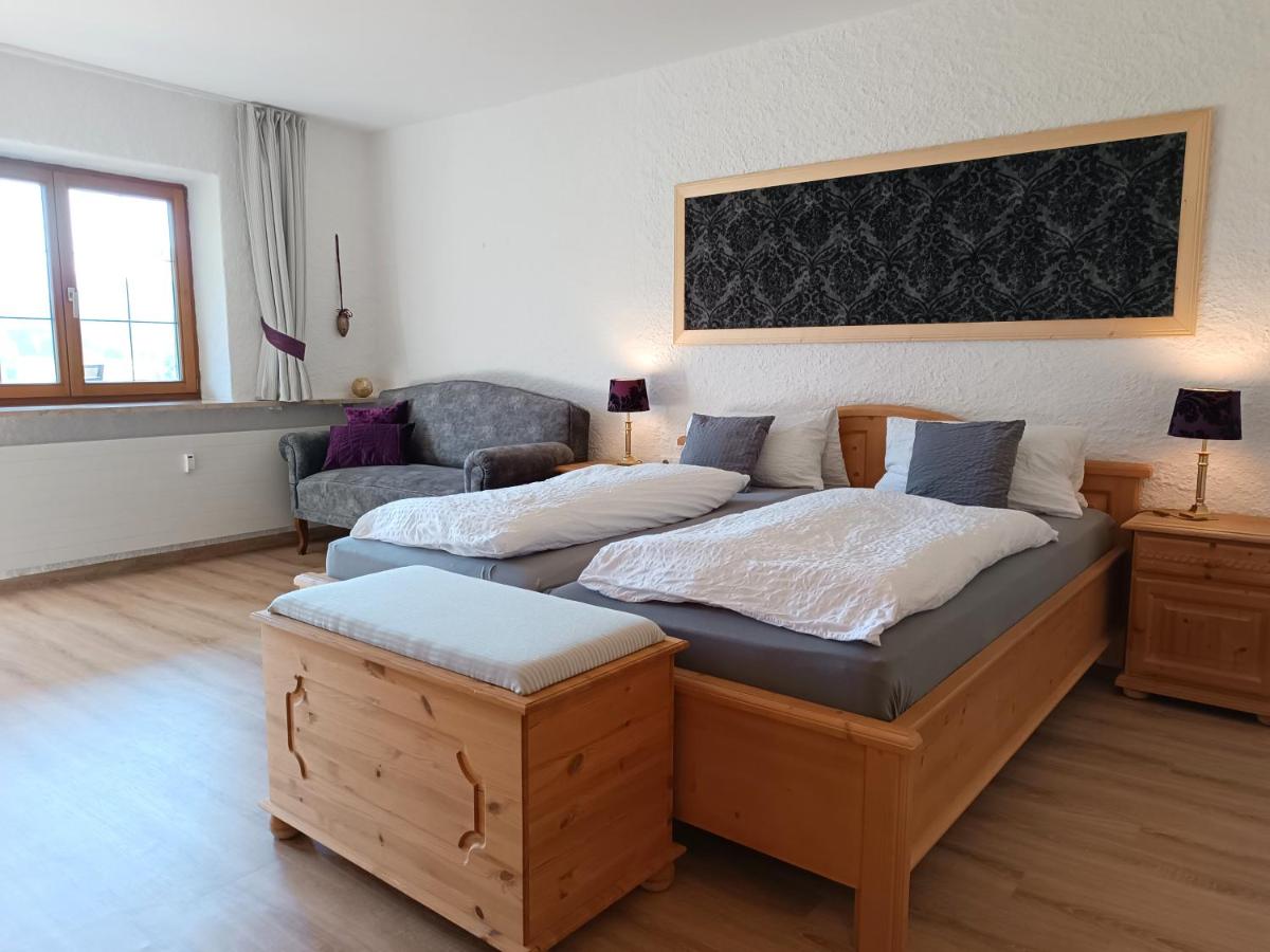 B&B Fischen - Ferienwohnungen Bachkristall & Inseltraum im Jagdhof - Bed and Breakfast Fischen