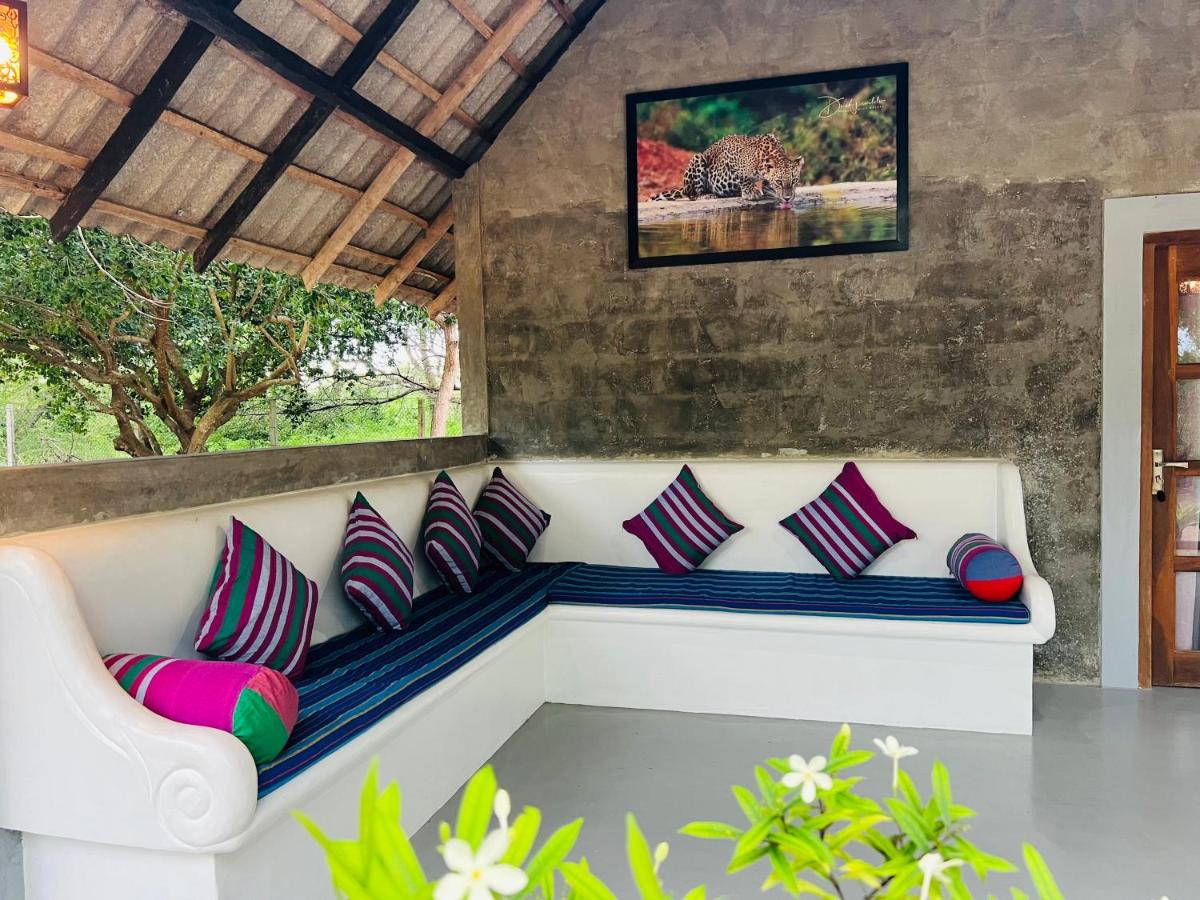 Kingfisher Beach Resort-Yala - B&B