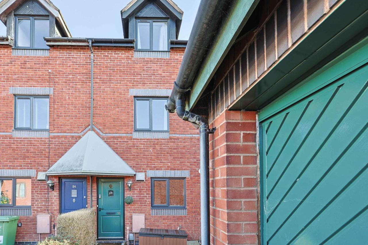 Chandlers Walk modern comfy family home in Exeter - Ferienwohnung