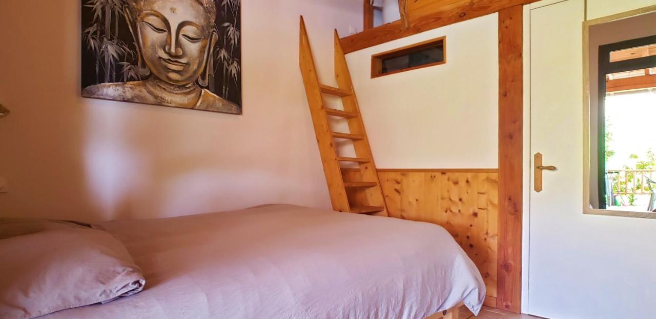 Chambre Double - Vue sur Piscine