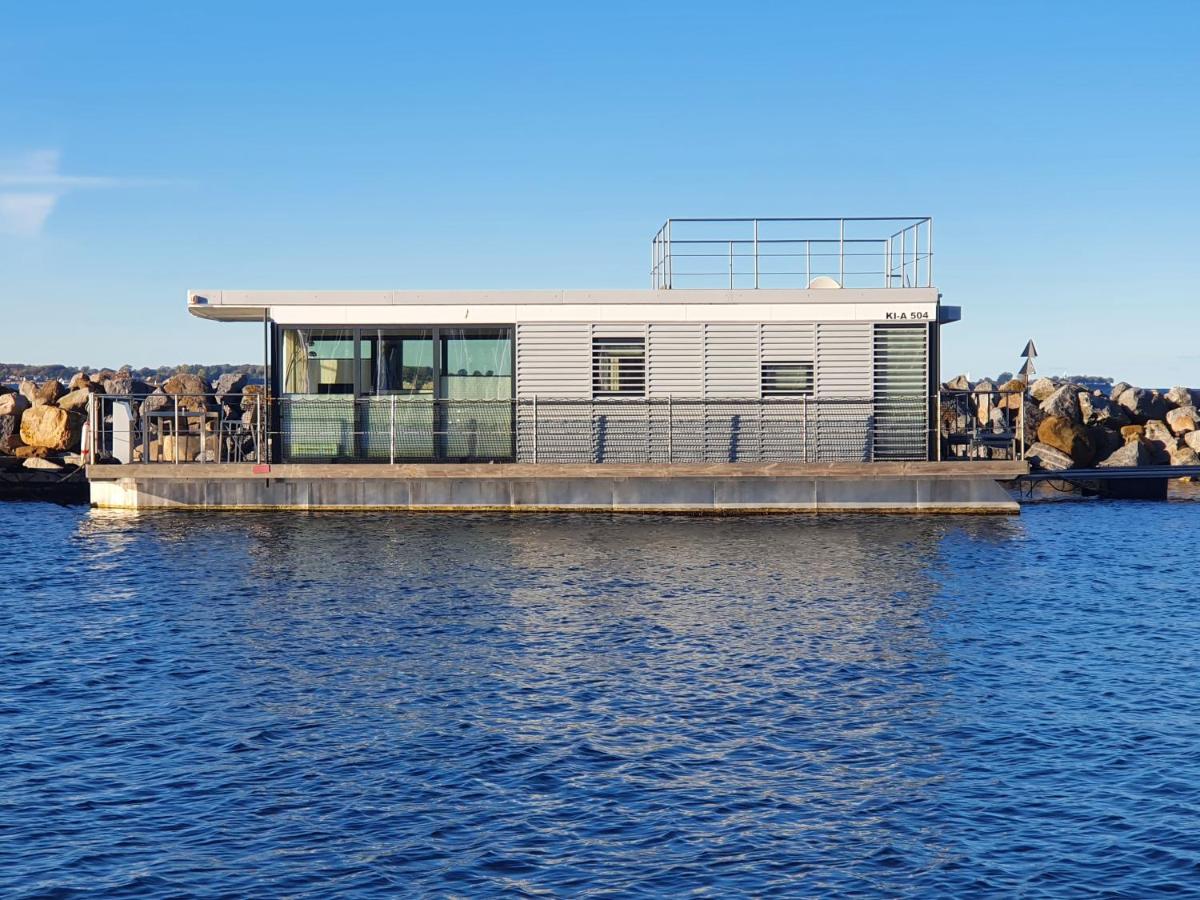 Hausboot Floating 44 in Laboe - Boot 1 - NIKSE - B&B