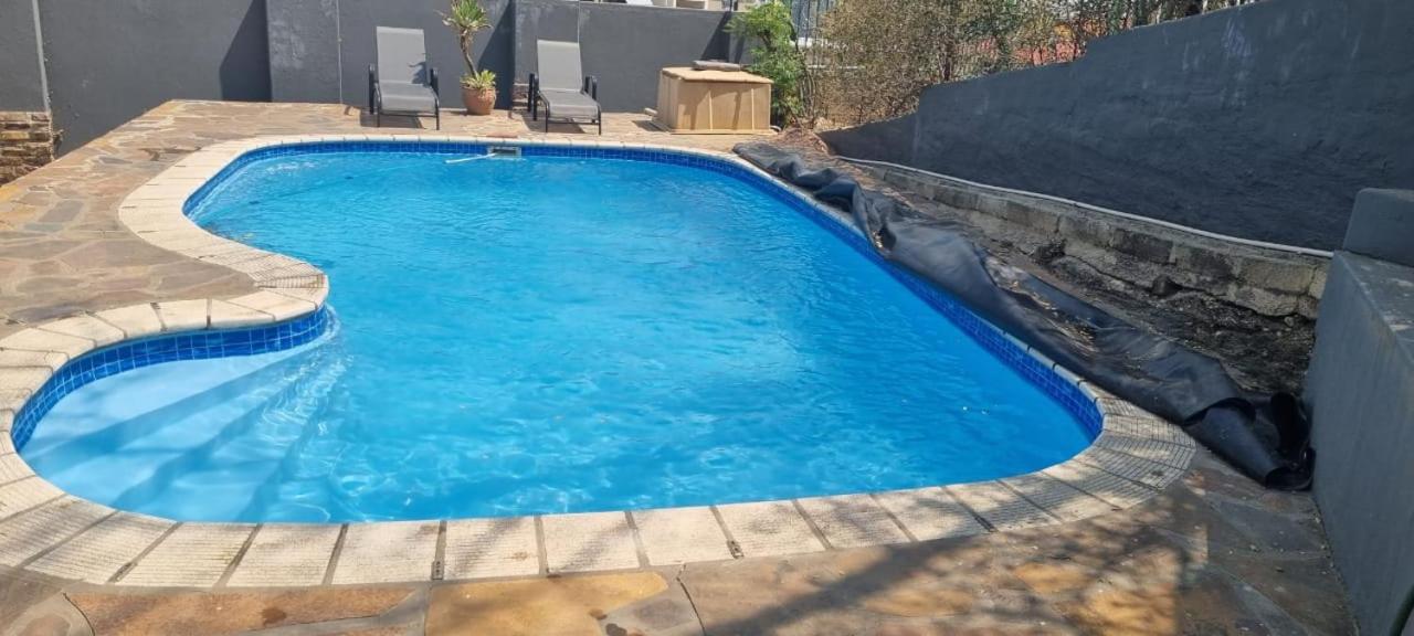 B&B Windhoek - SapphireB@54 - Bed and Breakfast Windhoek