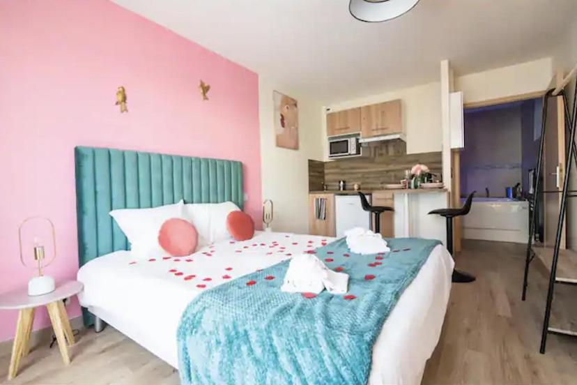 Balnéo & Confort, Tram, Parking - B&B