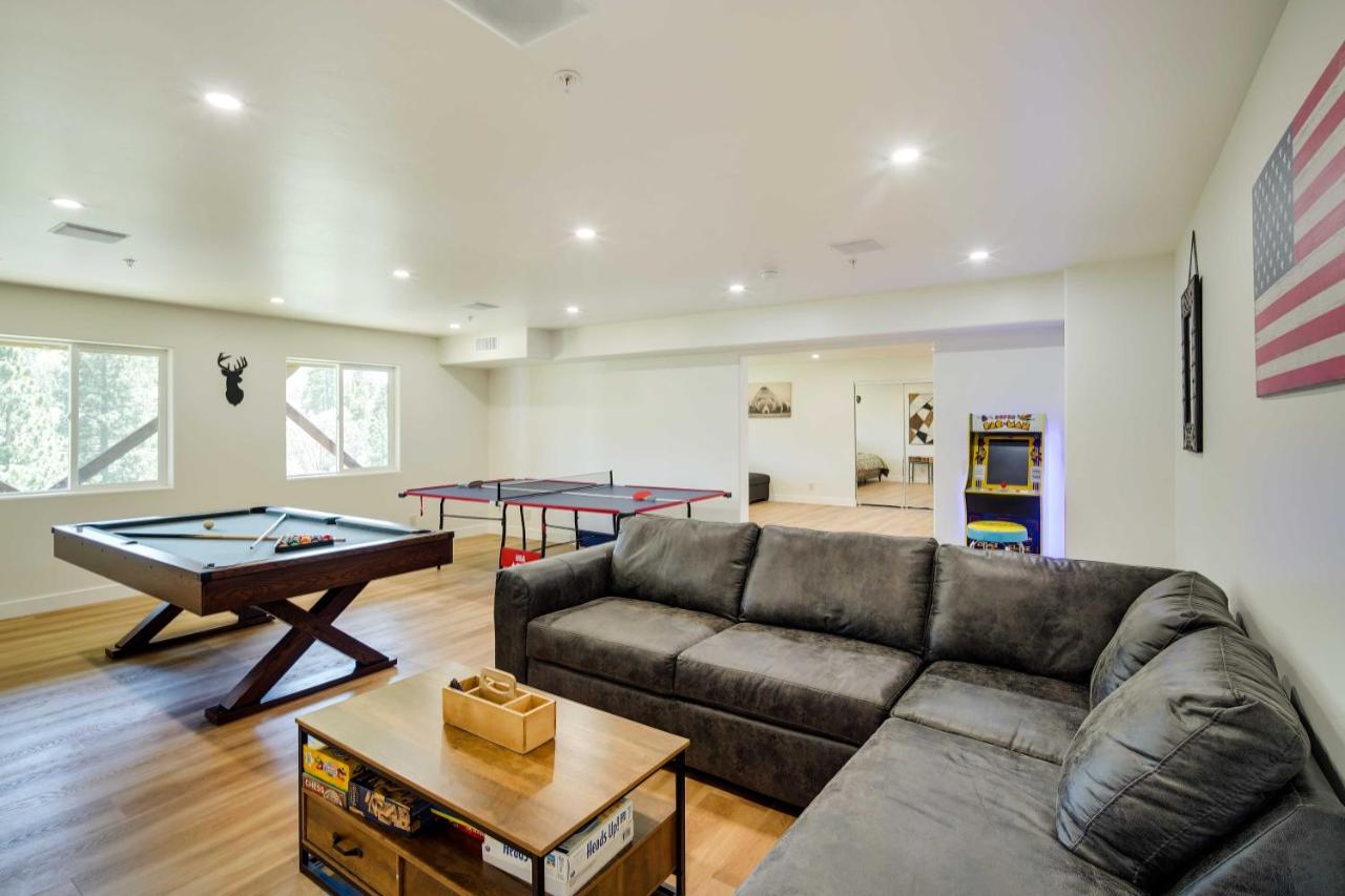 Lake Arrowhead Getaway with Decks + Game Room! - B&B Lake Arrowhead