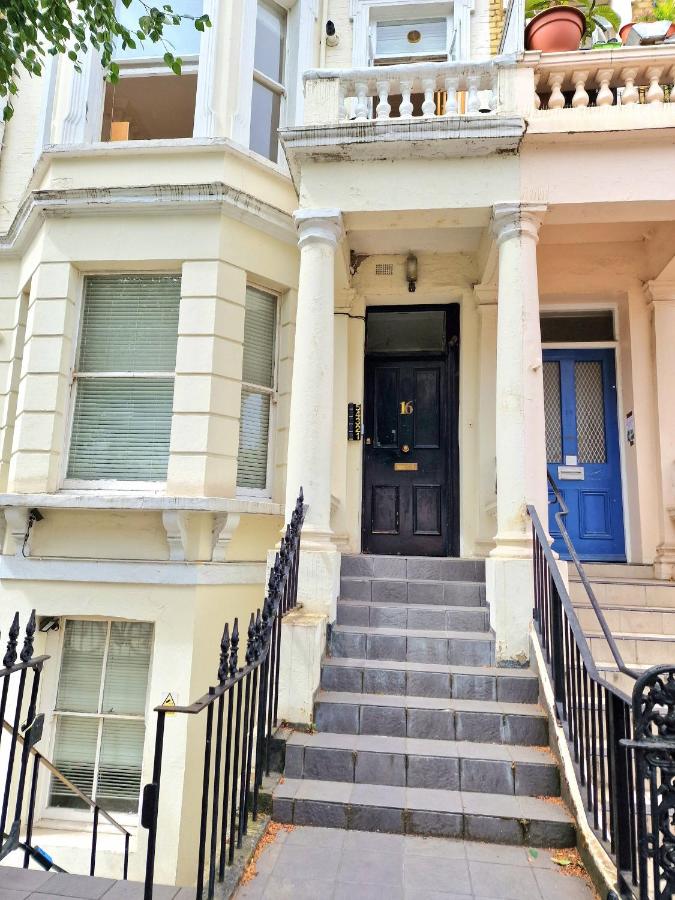 Cosy Home in Kensington - Great Location! 3 minutes walk to Earl's Court Station - Chambres d’hôtes Londres