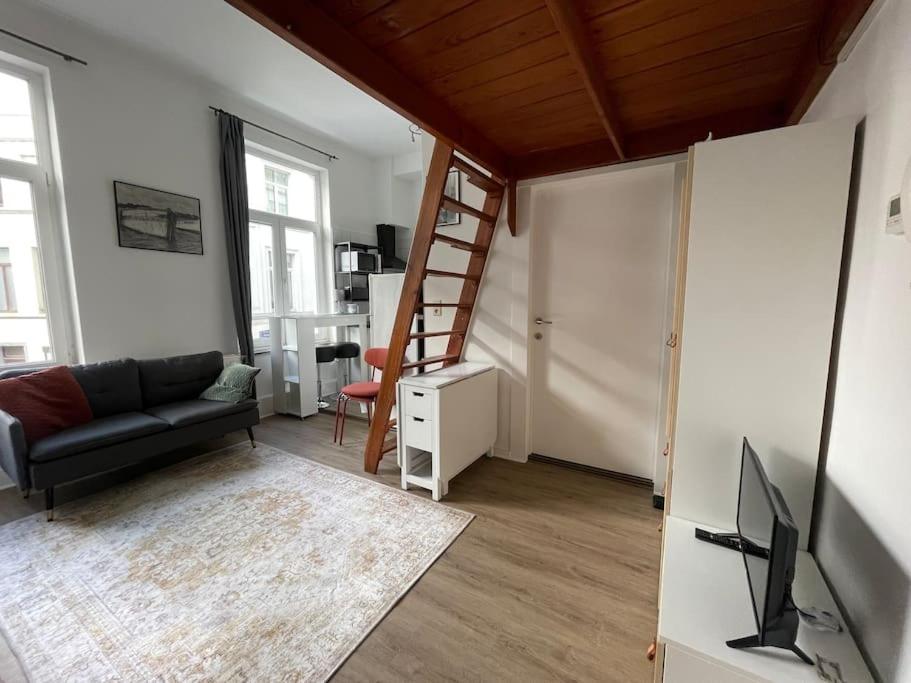 B&B Brussel - Studio Ixelles Place Fernand Cocq - Bed and Breakfast Brussel