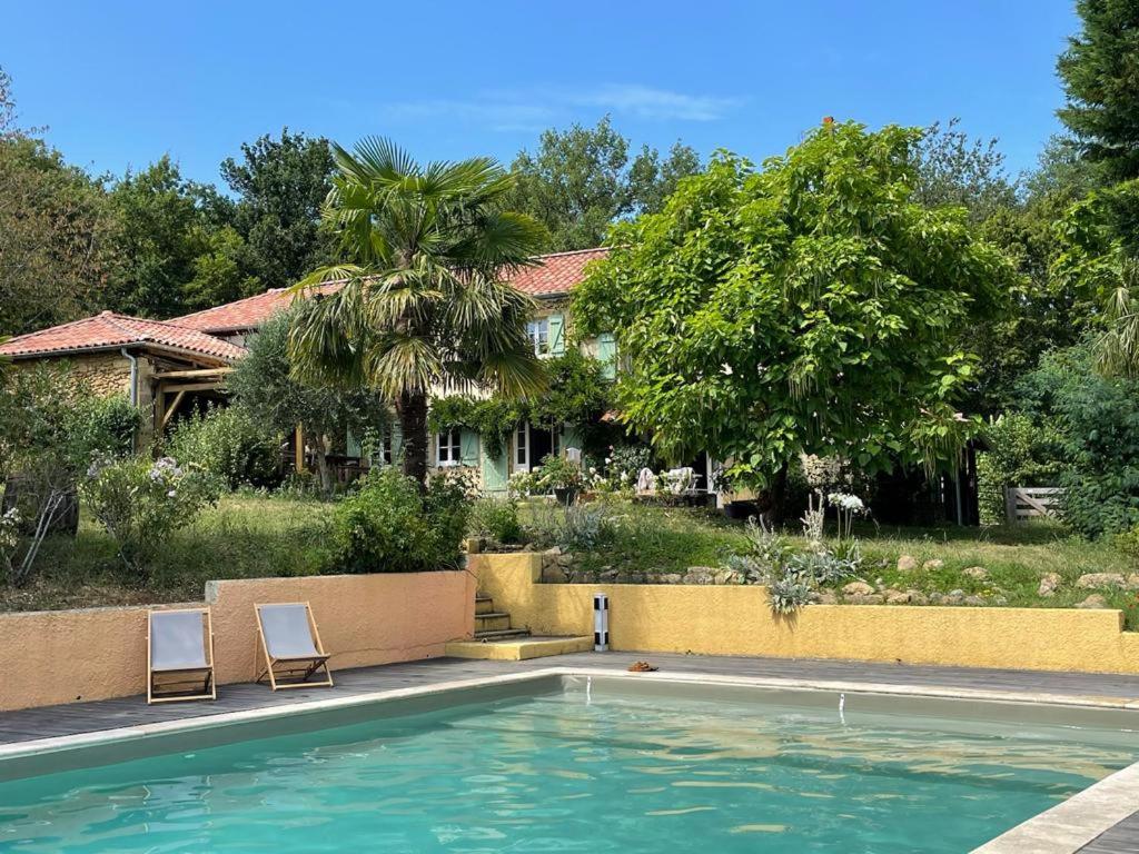 Domaine de Calabel - Bed and Breakfast Pouylebon
