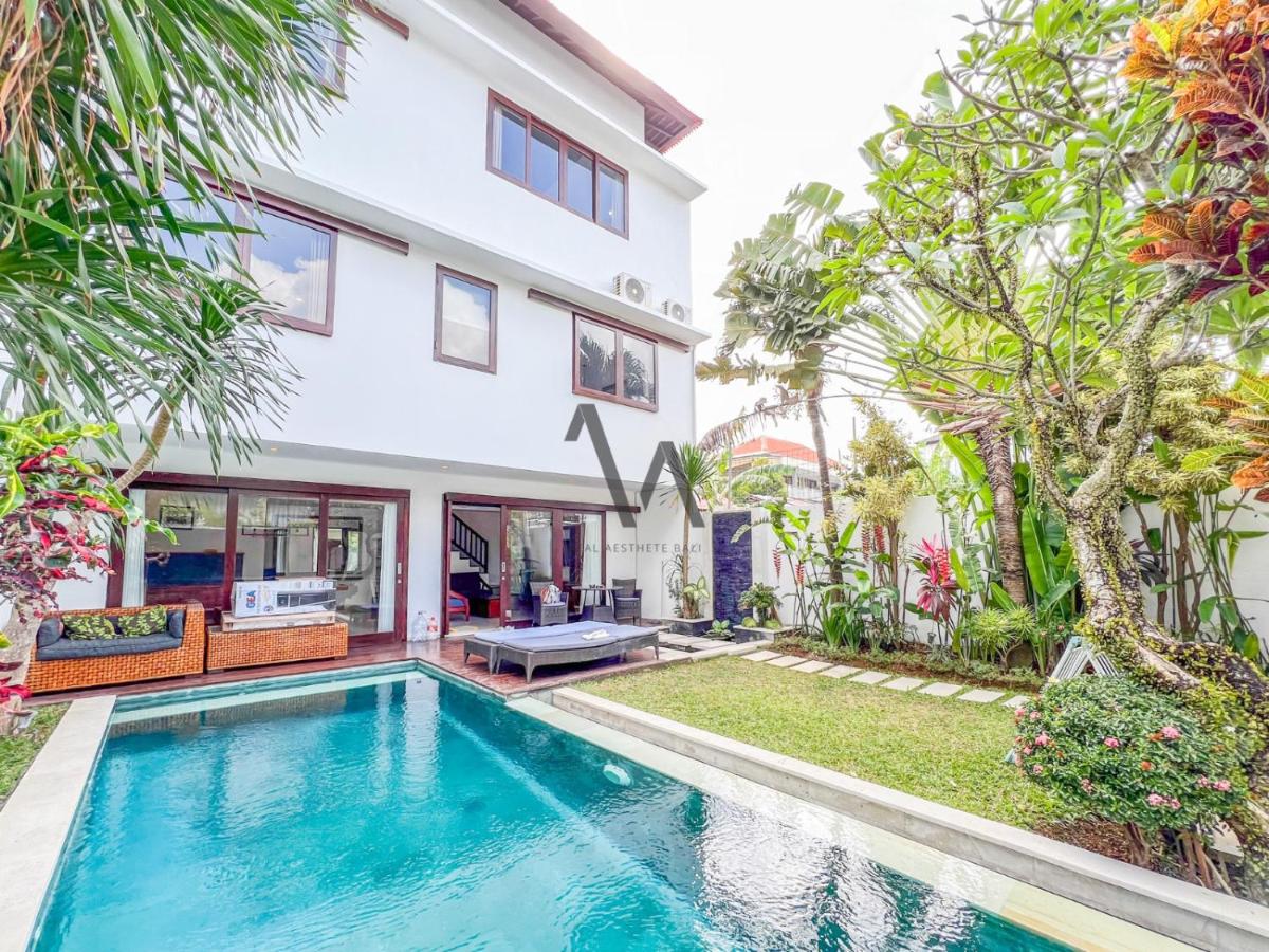 Villa Alamanda Canggu Bali - B&B