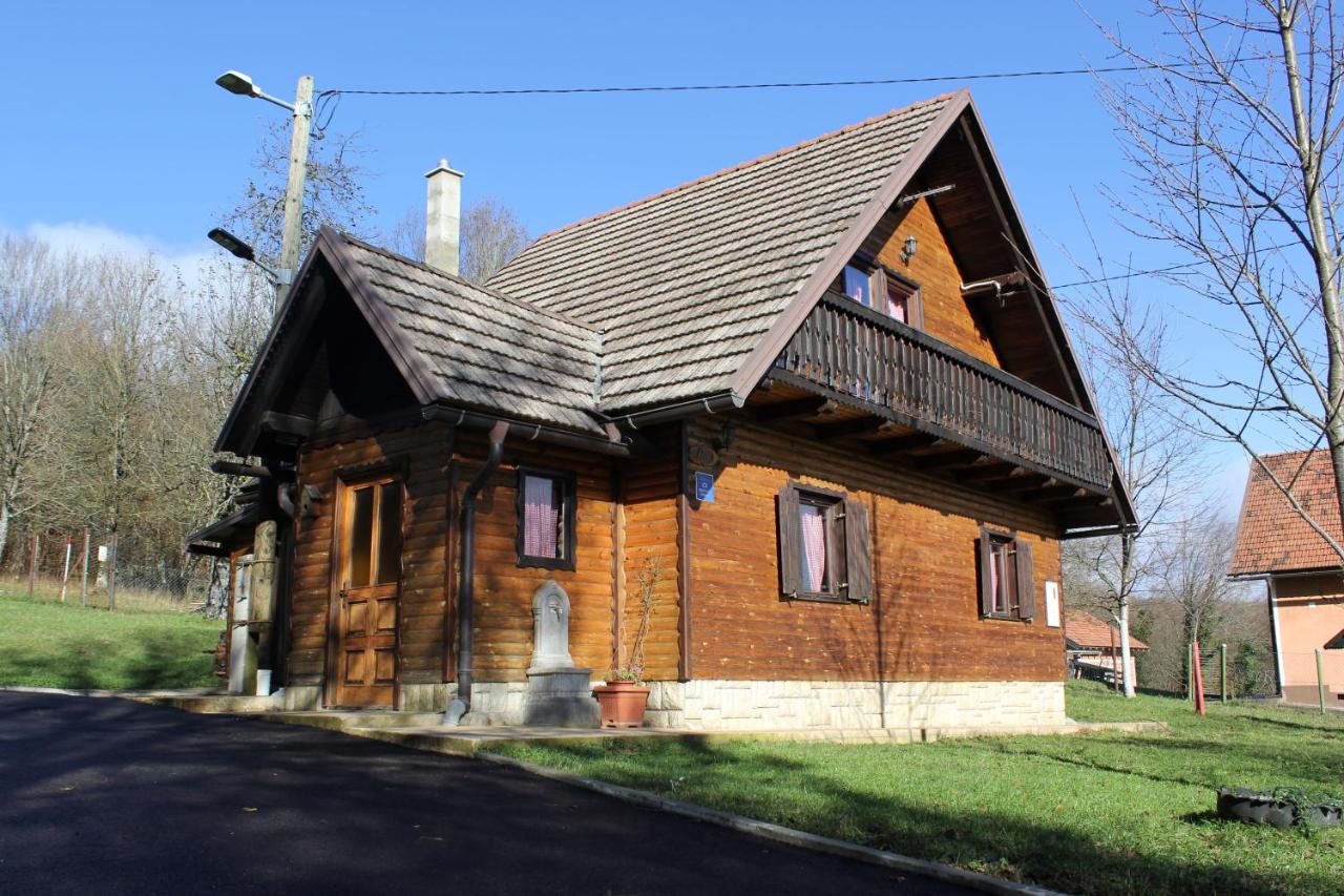 B&B Brinje - Kuća za odmor Šegota - Bed and Breakfast Brinje