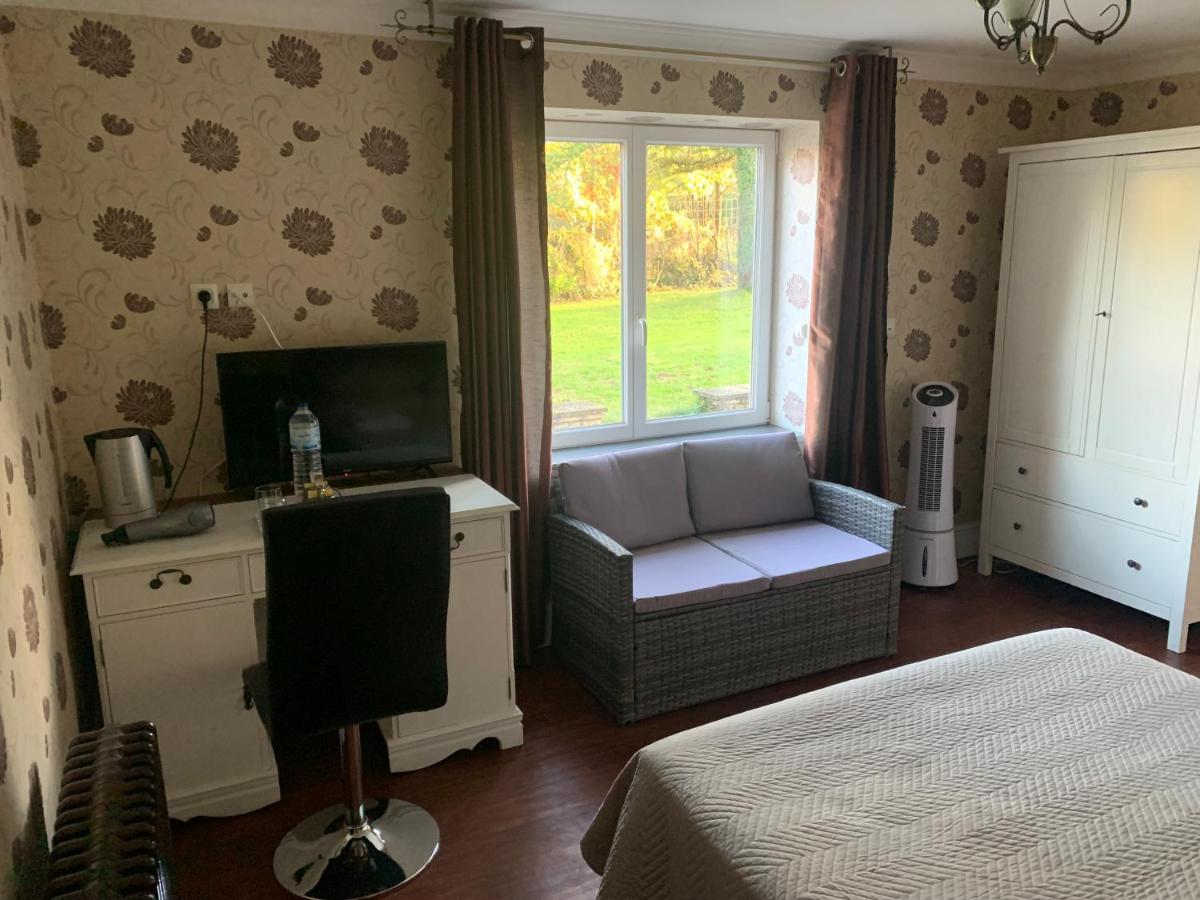 Economy Quadruple Room with Shared Bathroom