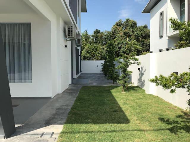 G-Homestay @ Sungai Abong Muar*10~20pax - B&B Muar
