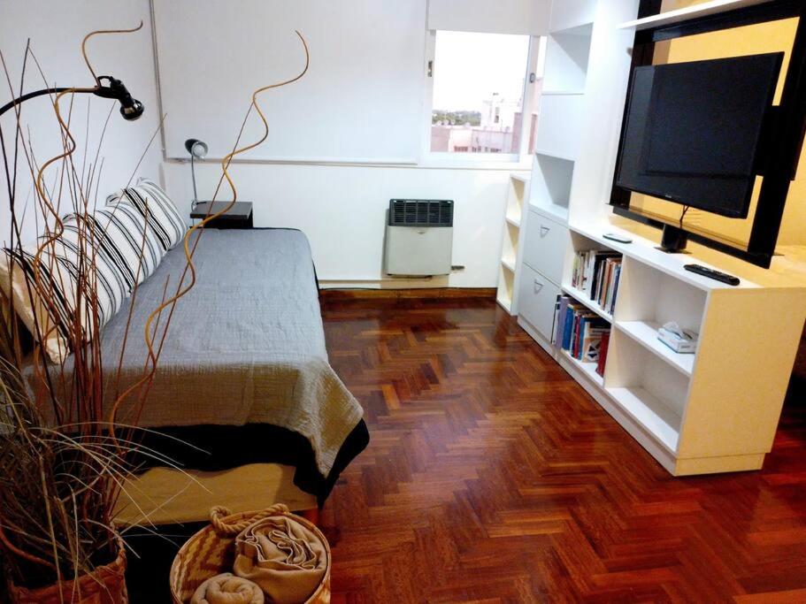 Dpto pleno centro de Mendoza 8vo piso - Ferienwohnung Mendoza