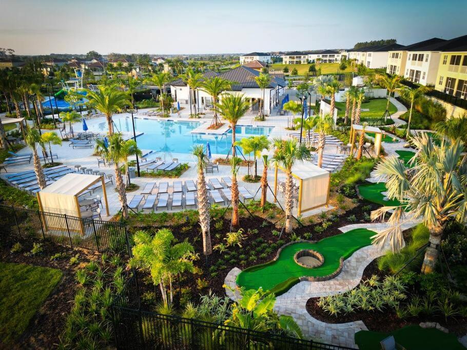 Epic Villa By Disney Theater/Game Room/Pool & Spa - Bed and Breakfast Davenport