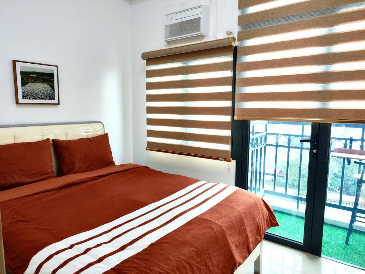 B&B Manila - Harbour Park Luxury 1 Bedroom with balcony view - Bed and Breakfast Manila