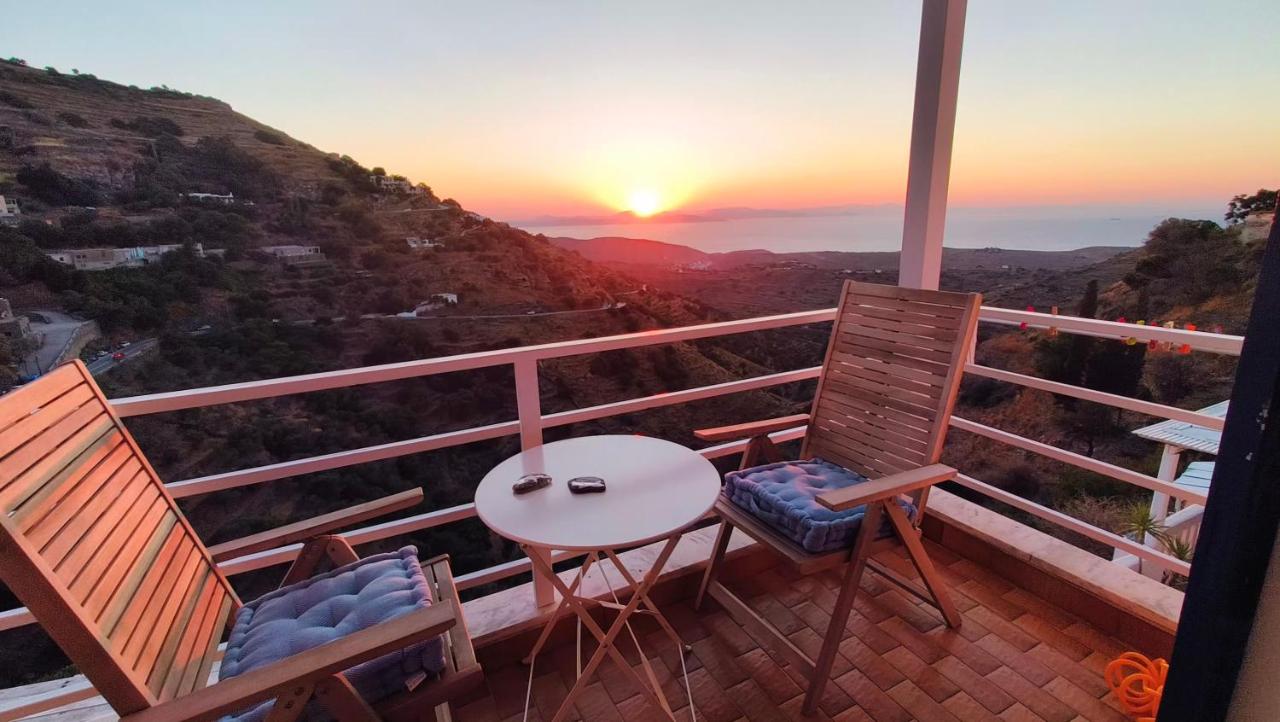 Aggelos & Melina studios - Enjoy sunset from Melina - B&B