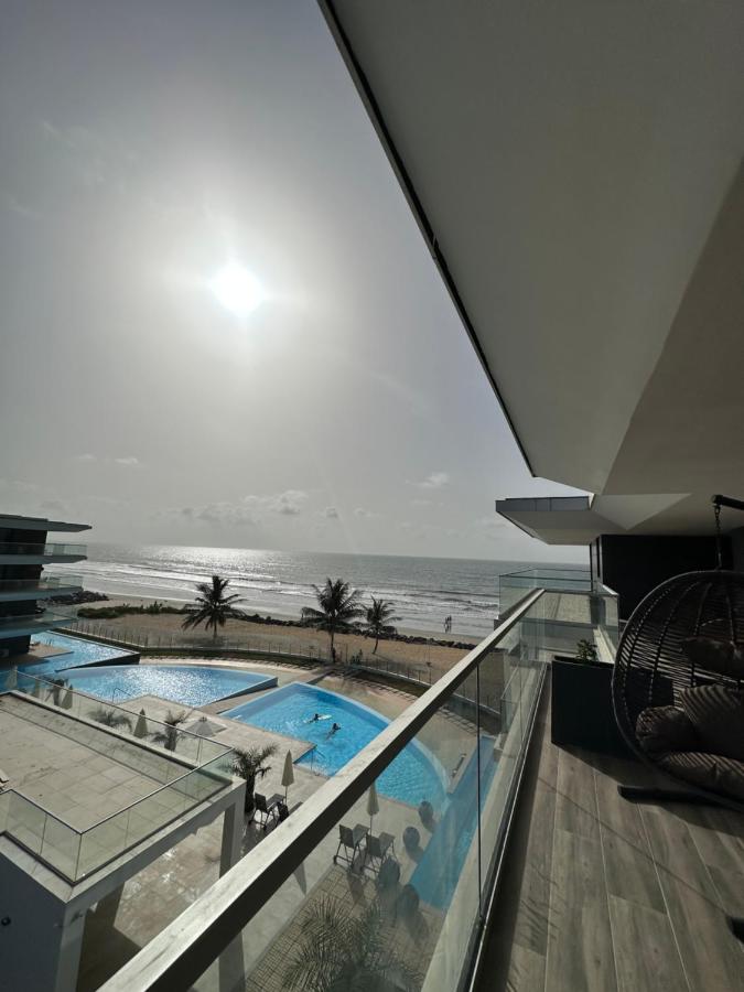 Far Out Apartments - Kololi Sands - B&B