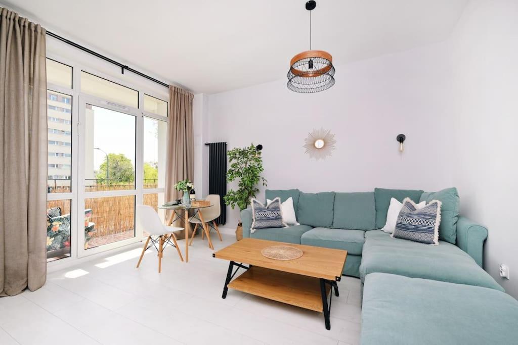 Saska Kępa -ul. Francuska 2' min - B&B