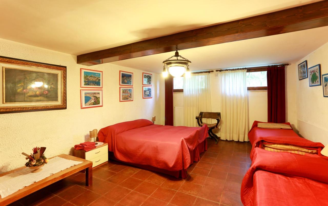 Camera Quadrupla con Bagno in Comune 