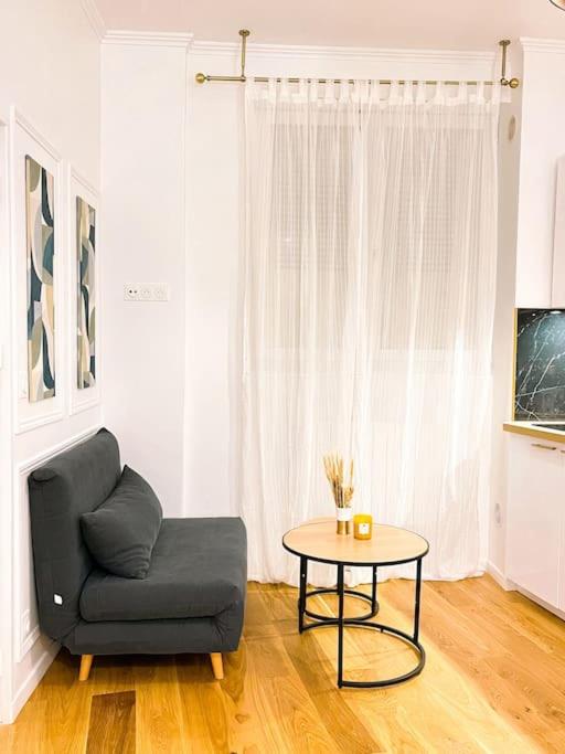 Studio du Théâtre Rez de chaussée - B&B Paris