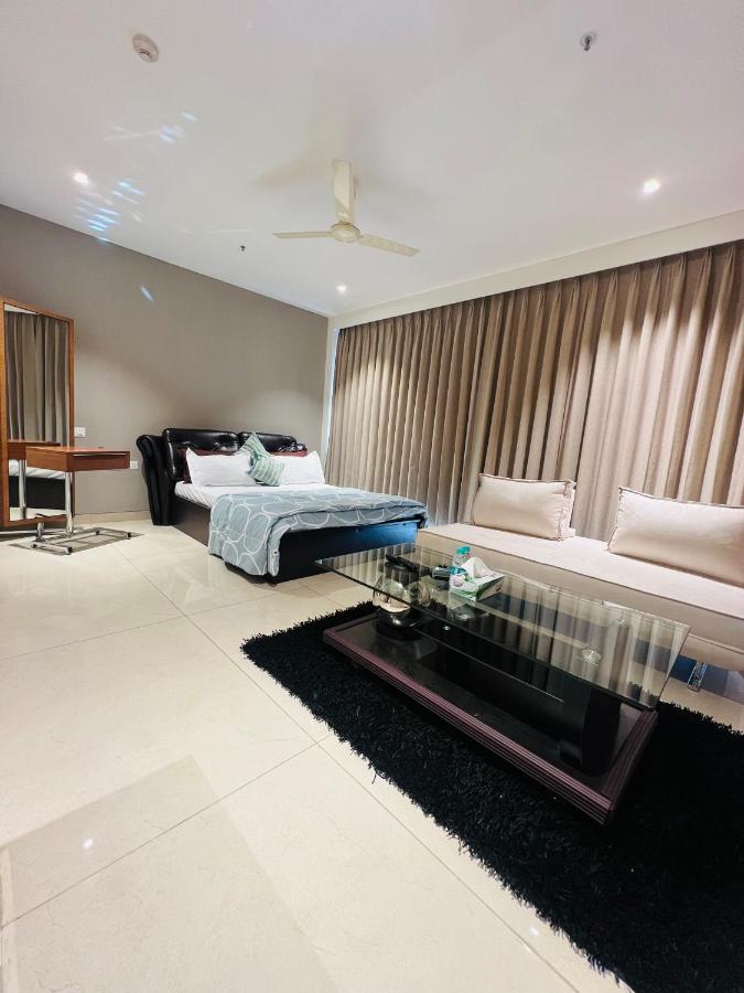 B&B Gurgaon - Luxury Studios Key 1 - Bed and Breakfast Gurgaon