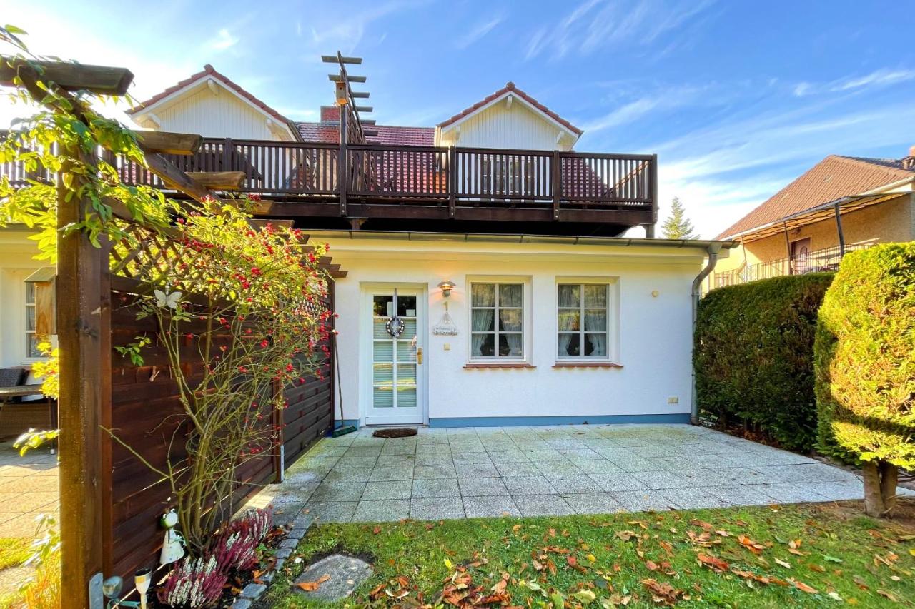 Blau-Weiss Goethestrasse 1 Ferienwohnung 1 - B&B Kölpinsee