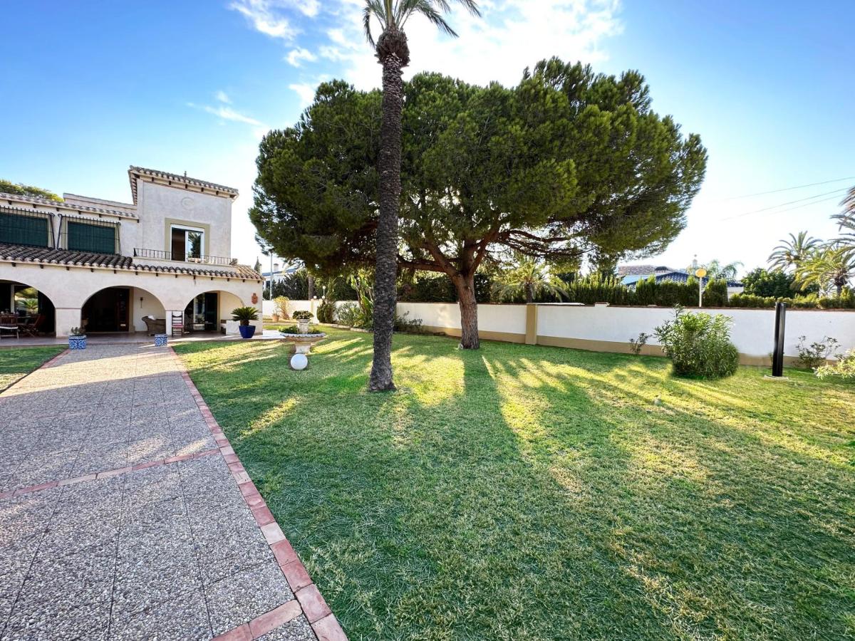 Chalet Villa Mediterránea a 75 metros de la playa. - B&B Orihuela