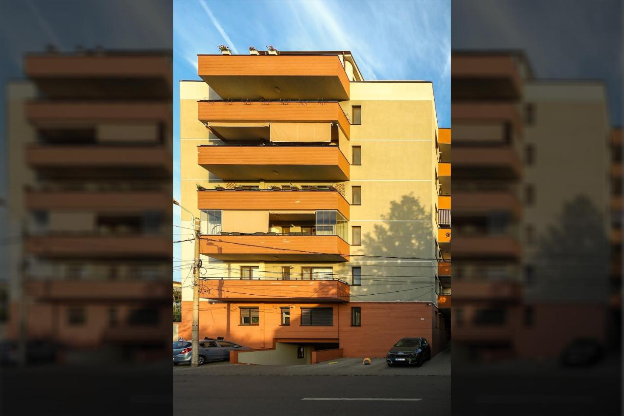 Long Stays Heaven - Comfortable & Spacious Apartments in Baneasa - B&B Bucarest