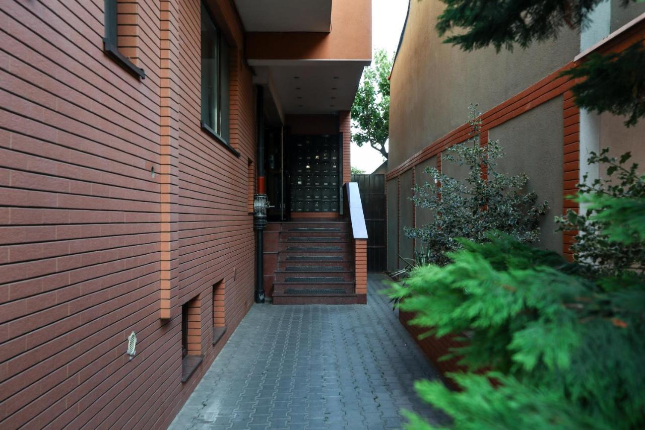 Long Stays Heaven - Comfortable & Spacious Apartments in Baneasa - B&B