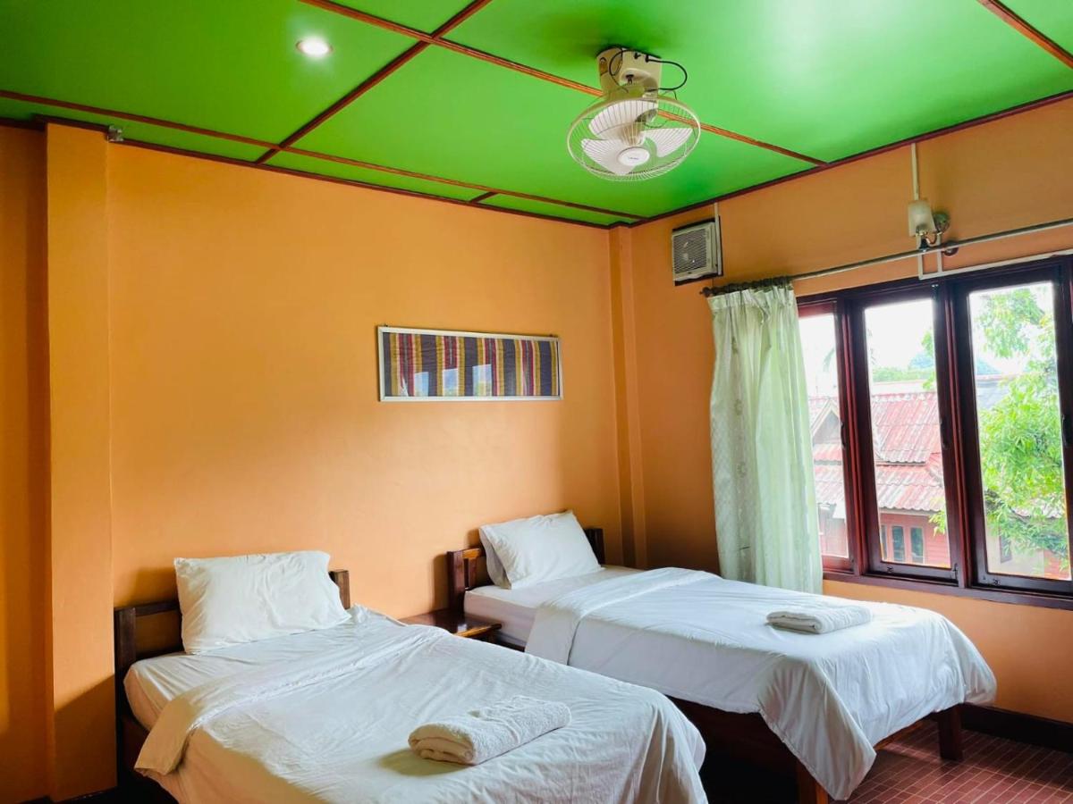 Double or Twin Room with Mountain View