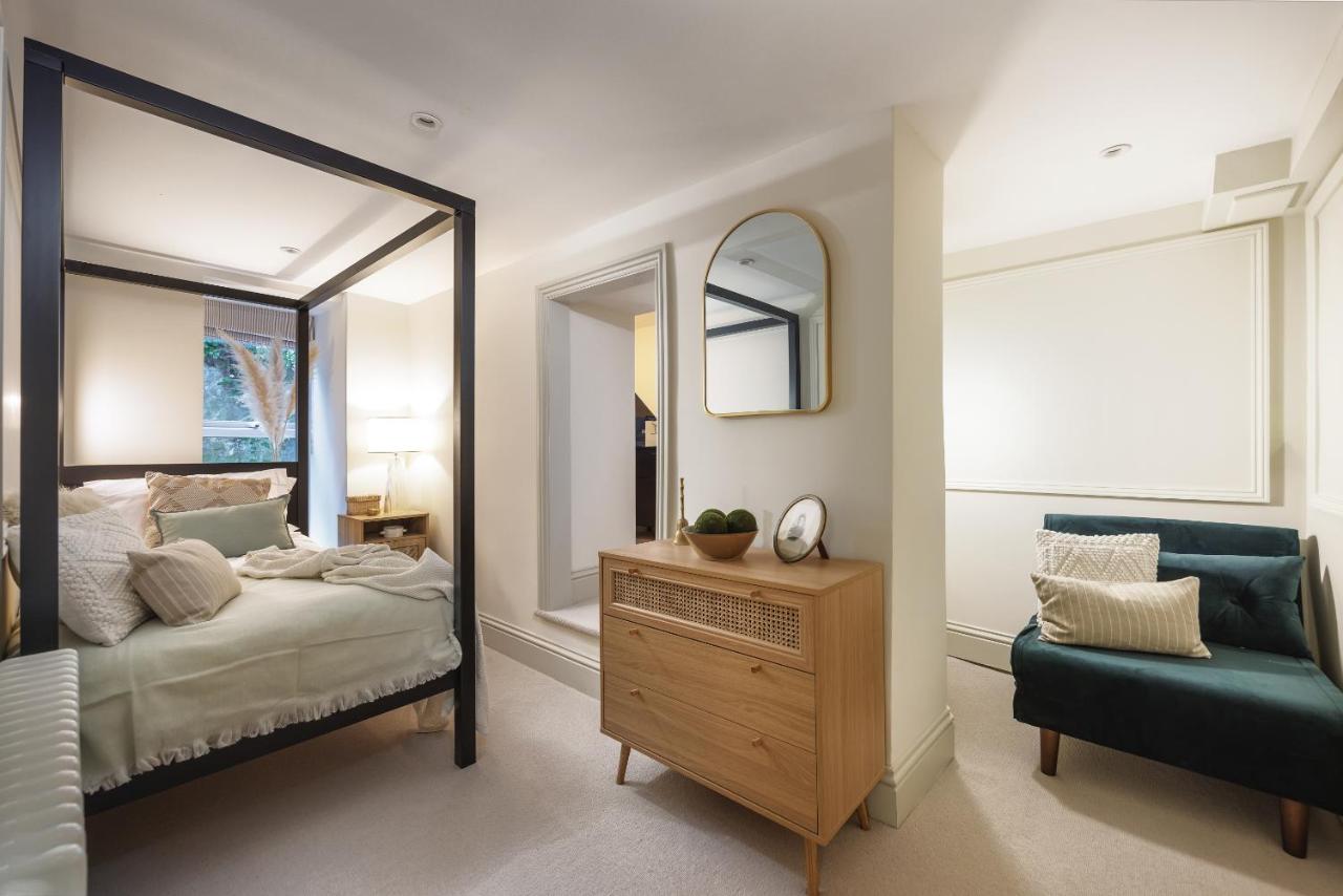 Ocean City Stylish Flat & Cinema - B&B