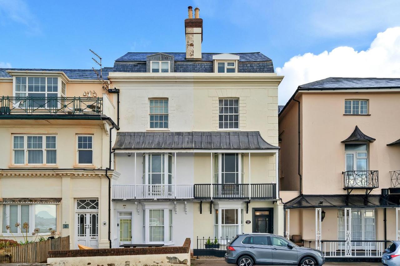 Finest Retreats - Sussex House - B&B