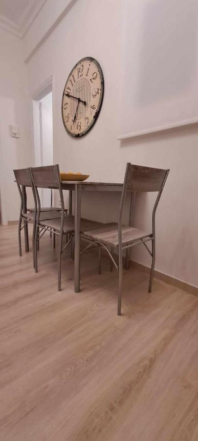 Downtown cozy apartment - B&B Athens