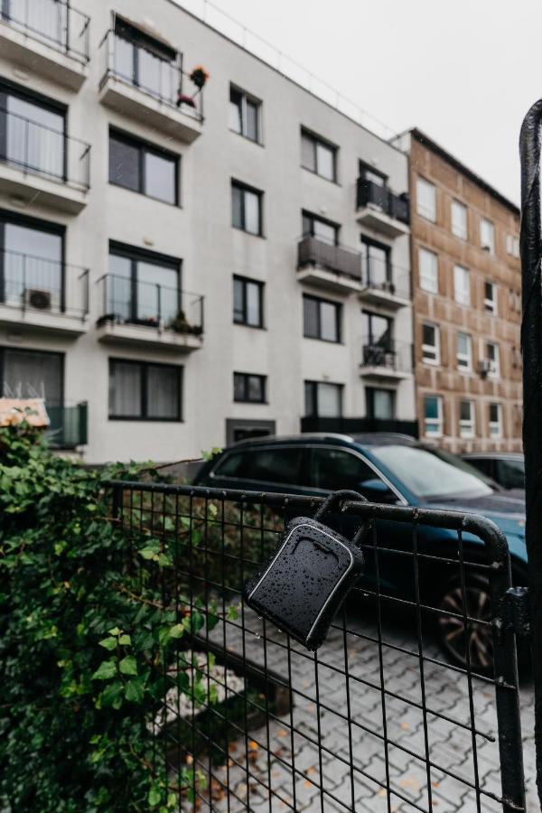 Old Town city center apartment 2 - private parking included - B&B