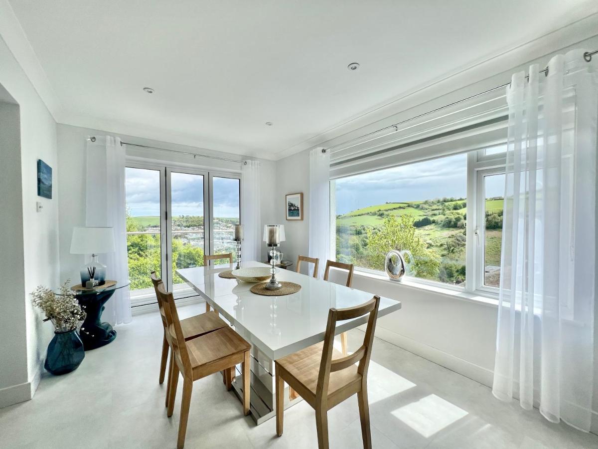 Incredible Views in Dartmouth with Parking and EV Charger - Ferienwohnung
