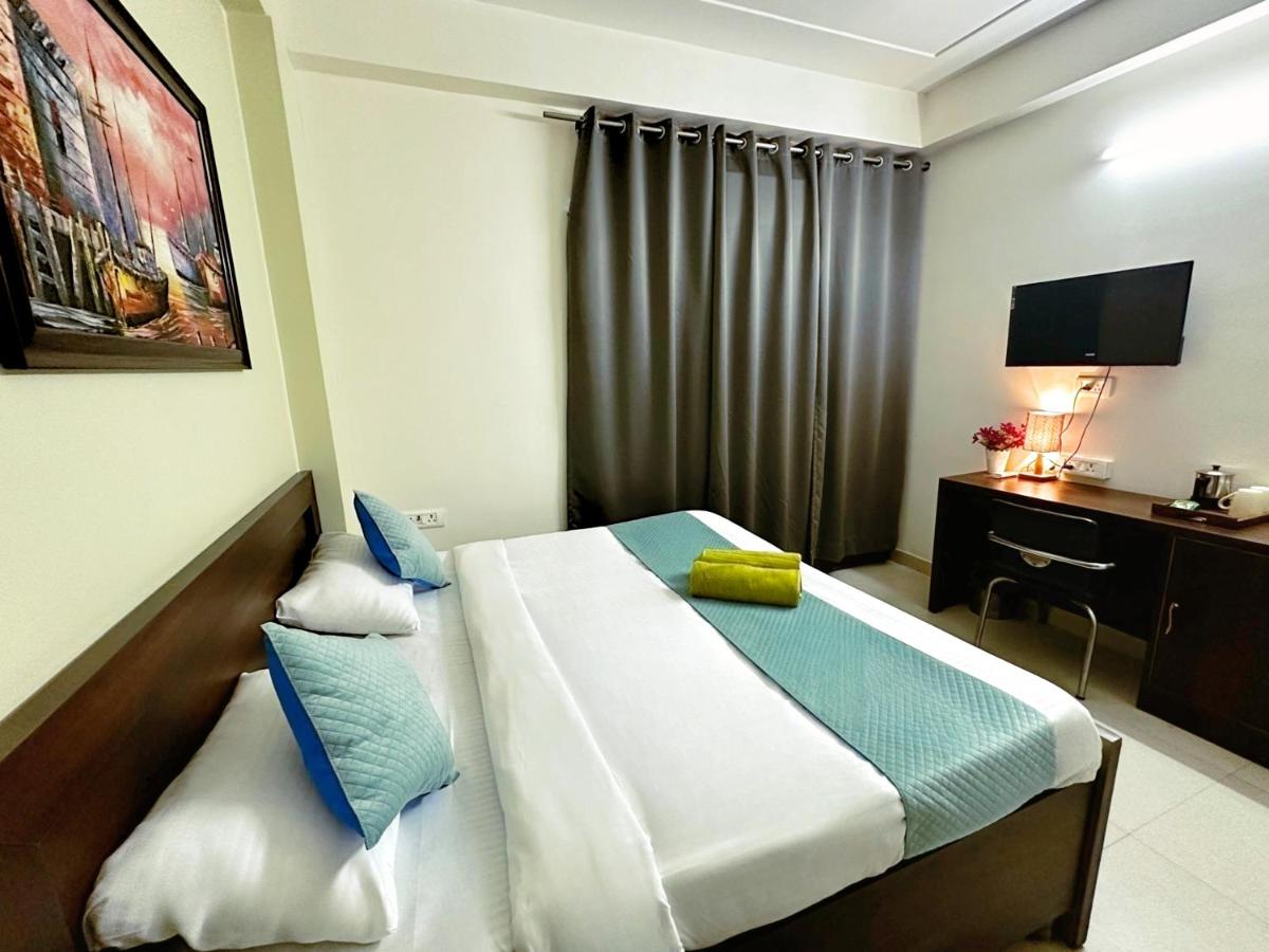 B&B Noida - Kashyap Inn Hotel - Bed and Breakfast Noida