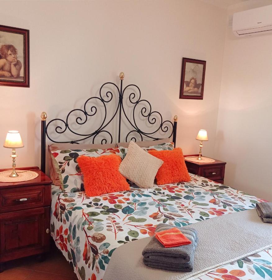 B&B Suggeui - "Joseph 2" Stylish corner flat with open views, just 5km from the beach - Bed and Breakfast Suggeui