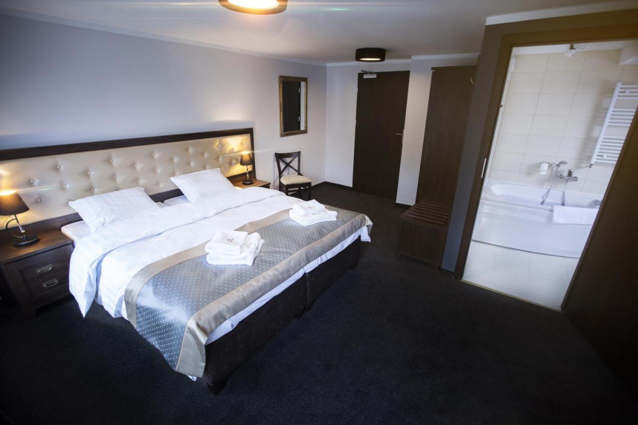 Triple Room with Bath