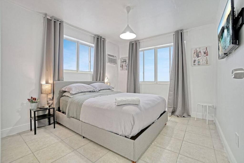 Wynwood Bungalow Hottub & Pking - B&B Miami