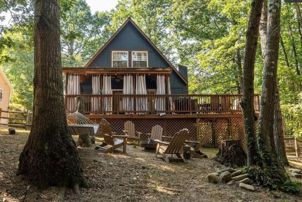 Shenandoah Cabin Hot Tub Getaway - Chambres d’hôtes