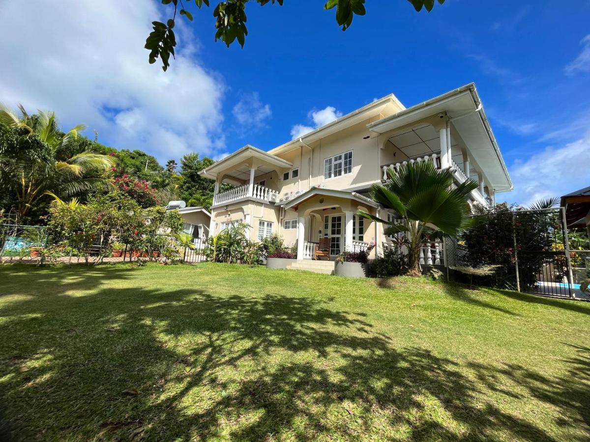 Royal Bay Villa - Bed and Breakfast